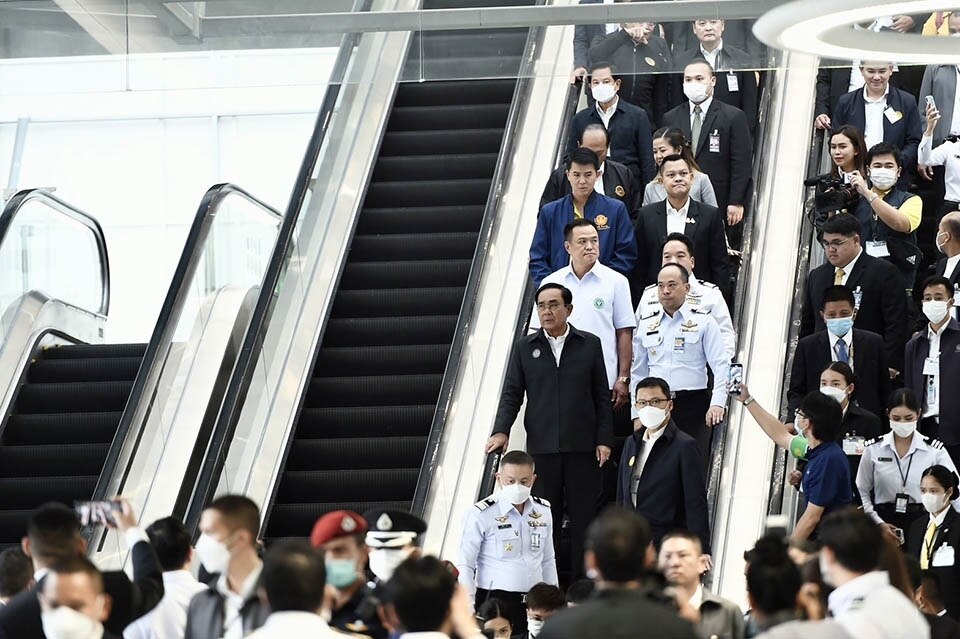 Premierminister besichtigt neues Terminal am Flughafen Suvarnabhumi vor der Inbetriebnahme im September