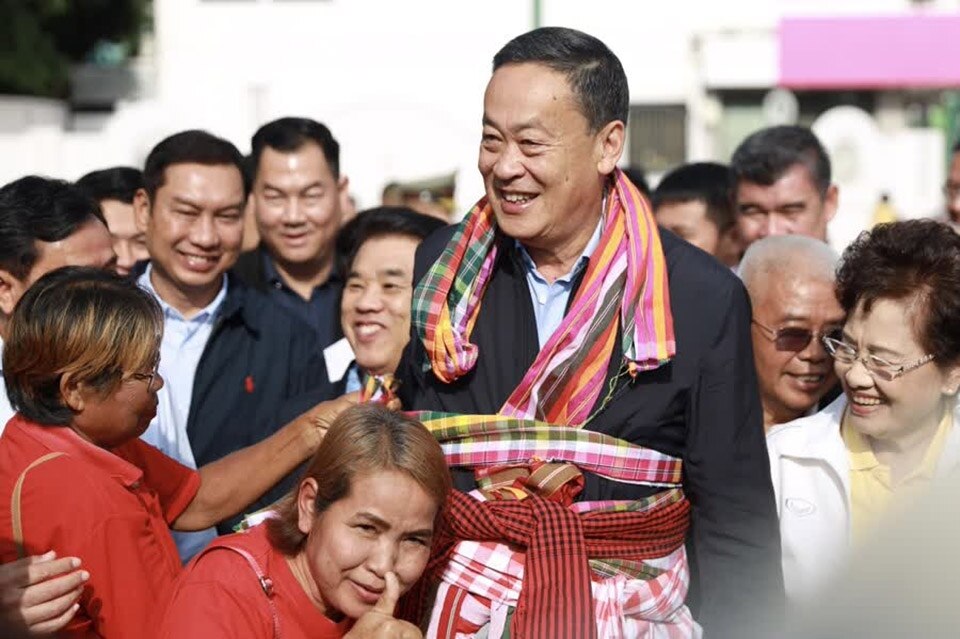 Premierminister besucht Khon Kaen City Pillar Shrine und Ubolratana Dam