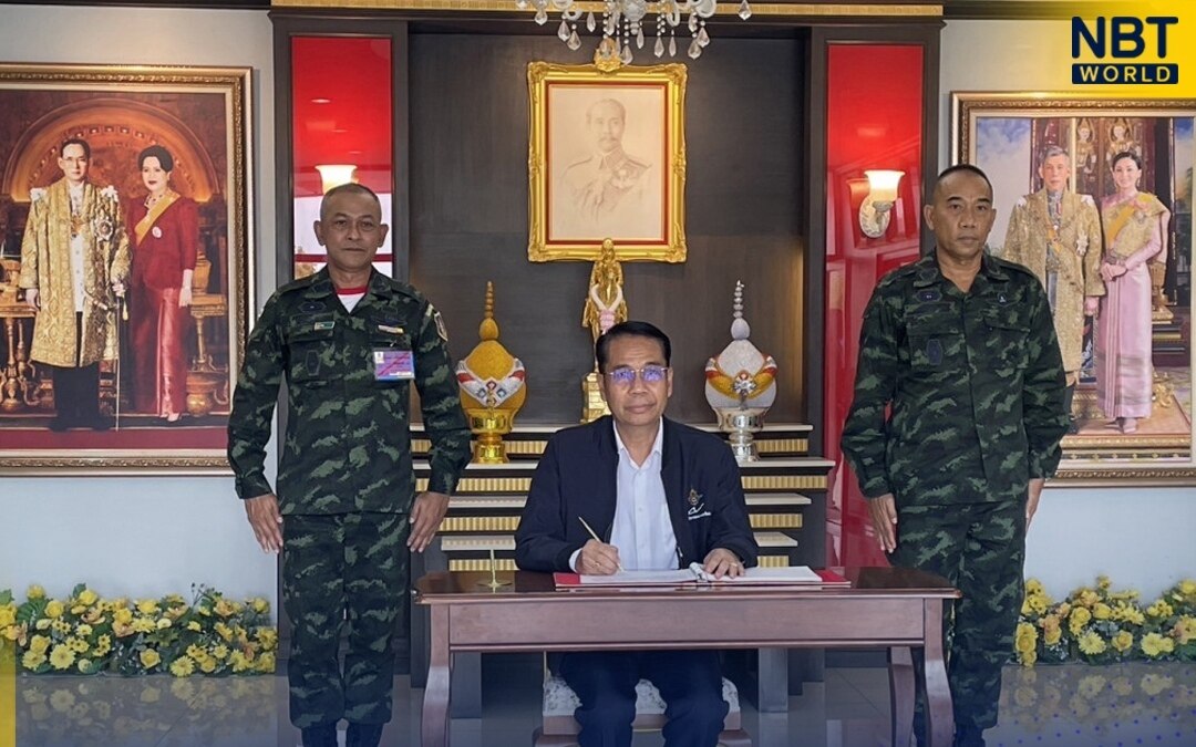 Sutin besucht armeeeinheiten in phetchaburi und prachuap khiri khan