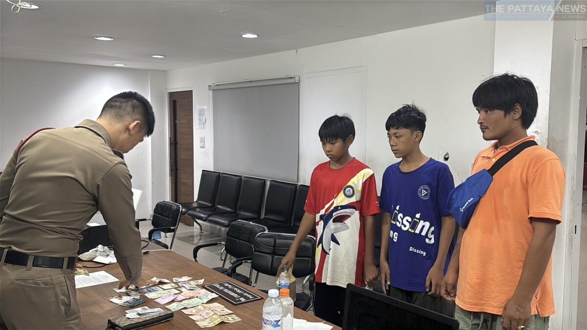 14-Jährige Schüler in Pattaya beweisen Ehrlichkeit: Verlorene Brieftasche mit Bargeld an Touristen zurückgegeben