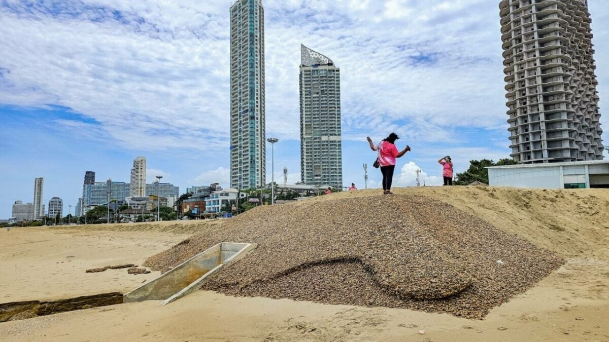 Gefahr an Thailands Küste: Strand von Na Jomtien verschwindet ins Meer