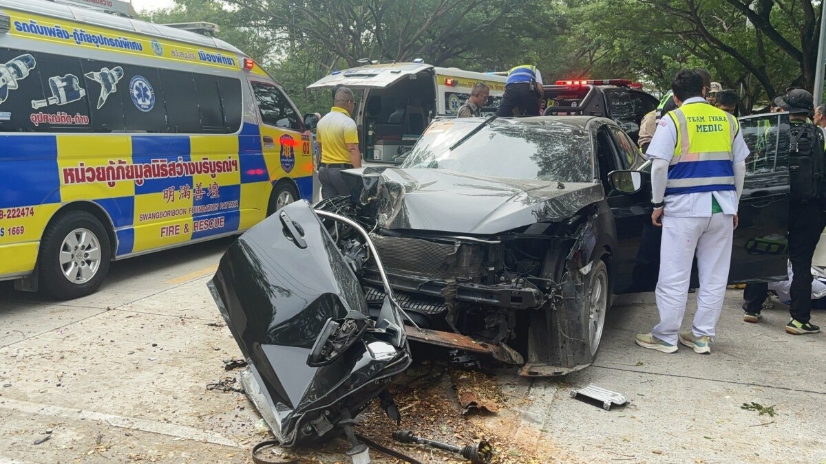 Heftiger Unfall in Chonburi: Ausländischer Fahrer und thailändische Beifahrerin bei Crash schwer verletzt