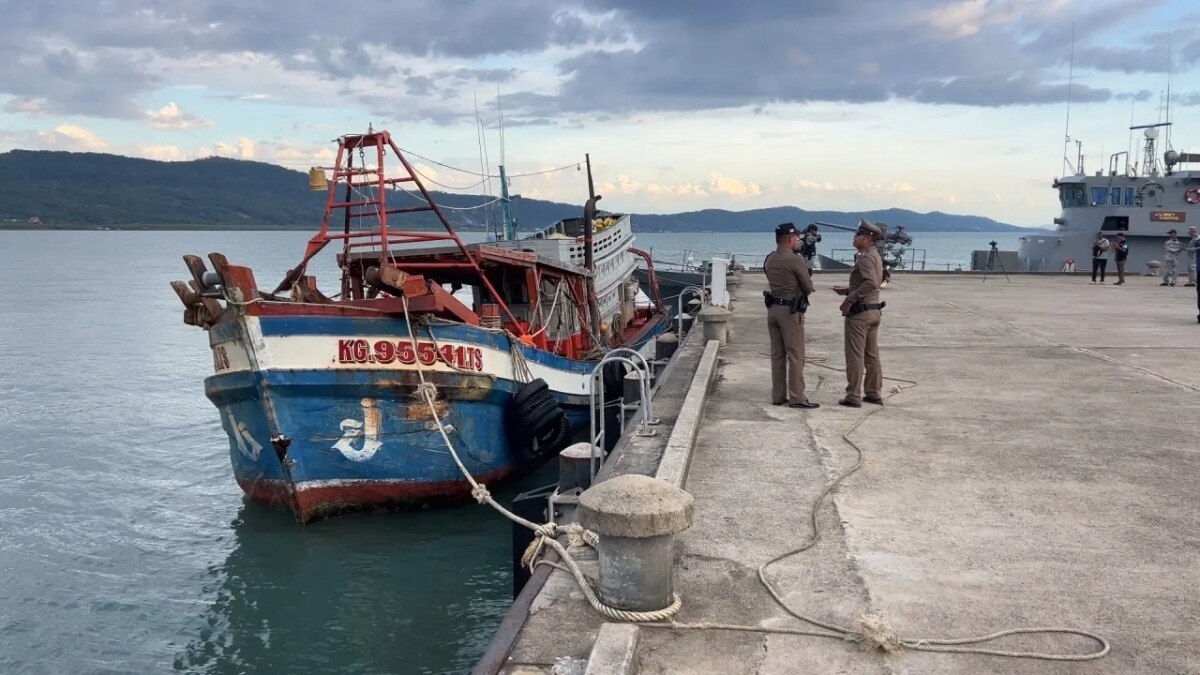 Schüsse abgefeuert: Vietnamesisches Fischerboot kollidiert mit thailändischem Patrouillenschiff nach illegalem Eintritt in thailändische Gewässer