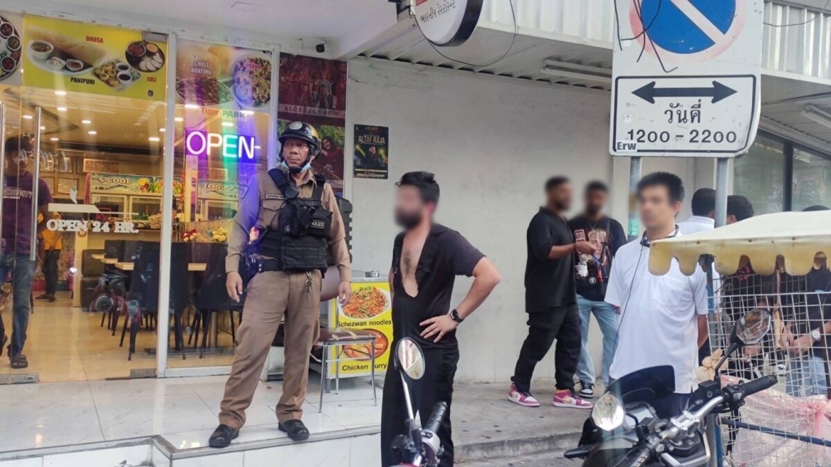 Schwere Ausschreitungen in Pattaya: Indische Touristengruppe greift Landsleute mitten auf der Straße an