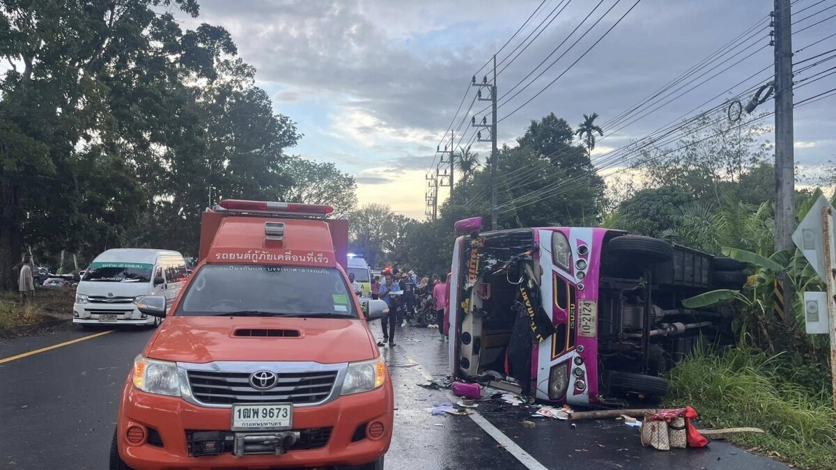 Schwerer Busunfall in Phang Nga: Ein Kind stirbt, mehrere Verletzte gemeldet