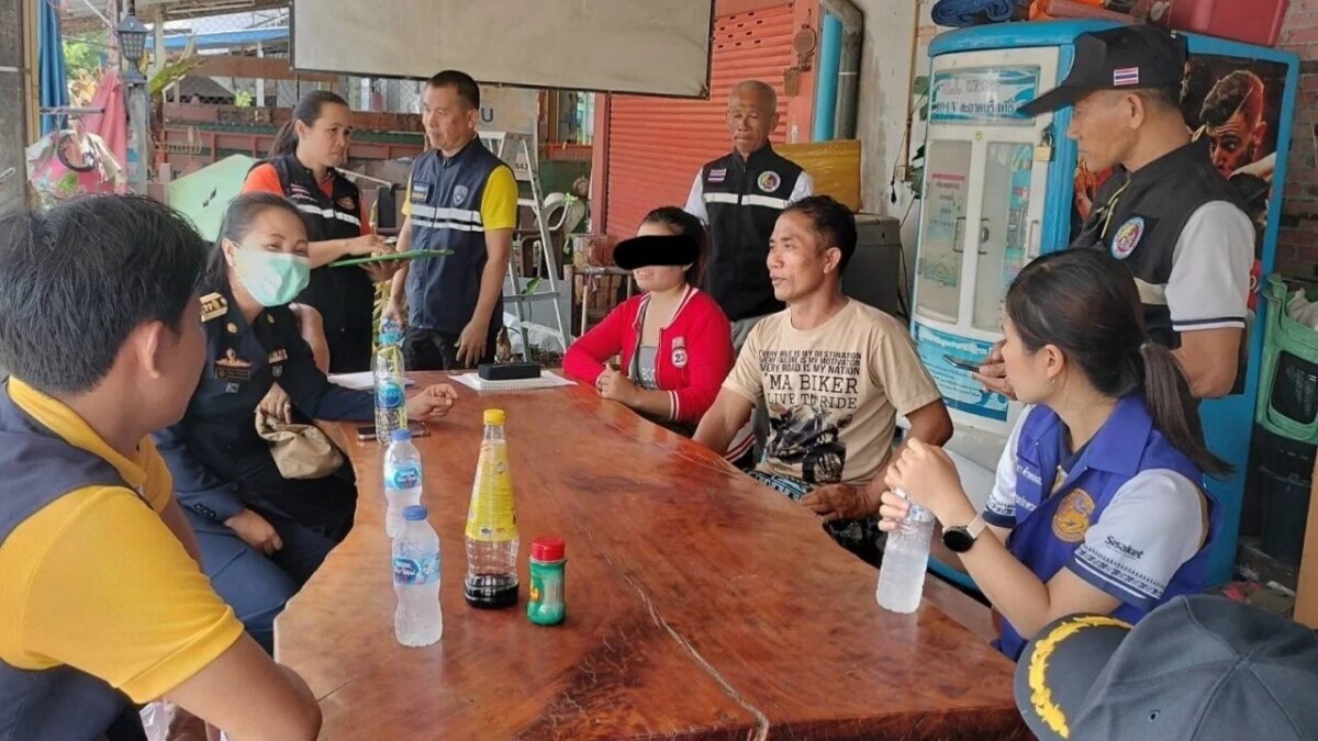 Thailändische Behörden durchsuchen Ausländer, die illegal ins Land eingereist sind - verhaftet