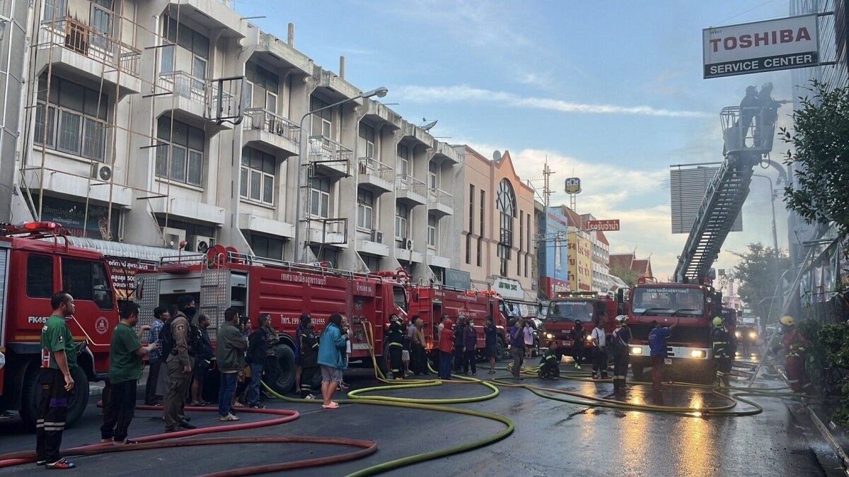 Verheerendes Feuer in Suphan Buri fordert vier Todesopfer - Ehemaliger Stadtrat und Familie unter den Toten