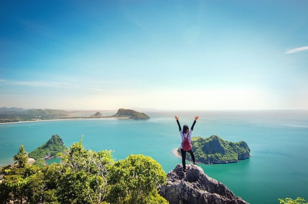 Khao Lom Muak: Hier ist der Zeitplan für 2024 für den Aufstieg zu einem der spektakulärsten Aussichtspunkte in Prachuap Khiri Khan