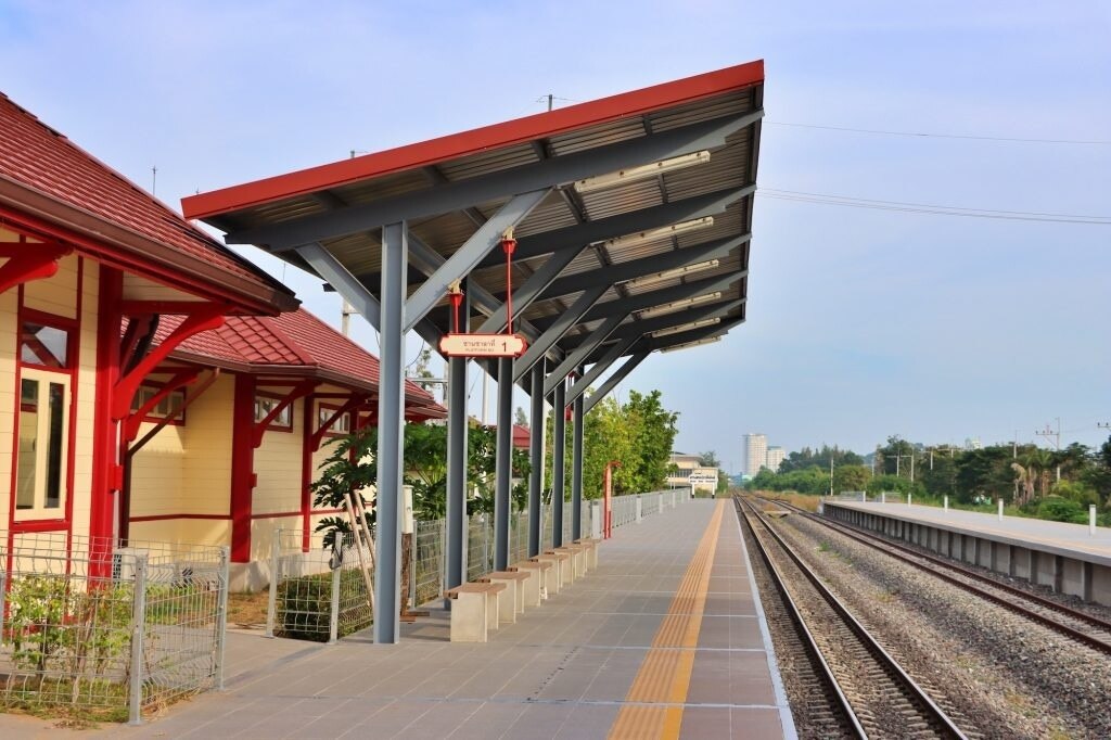 FOTOS: Ein genauerer Blick auf den Suan Son Pradipat Bahnhof