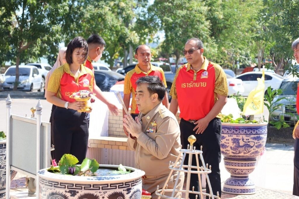 Der kürzlich ernannte Gouverneur von Prachuap Khiri Khan ist gestorben