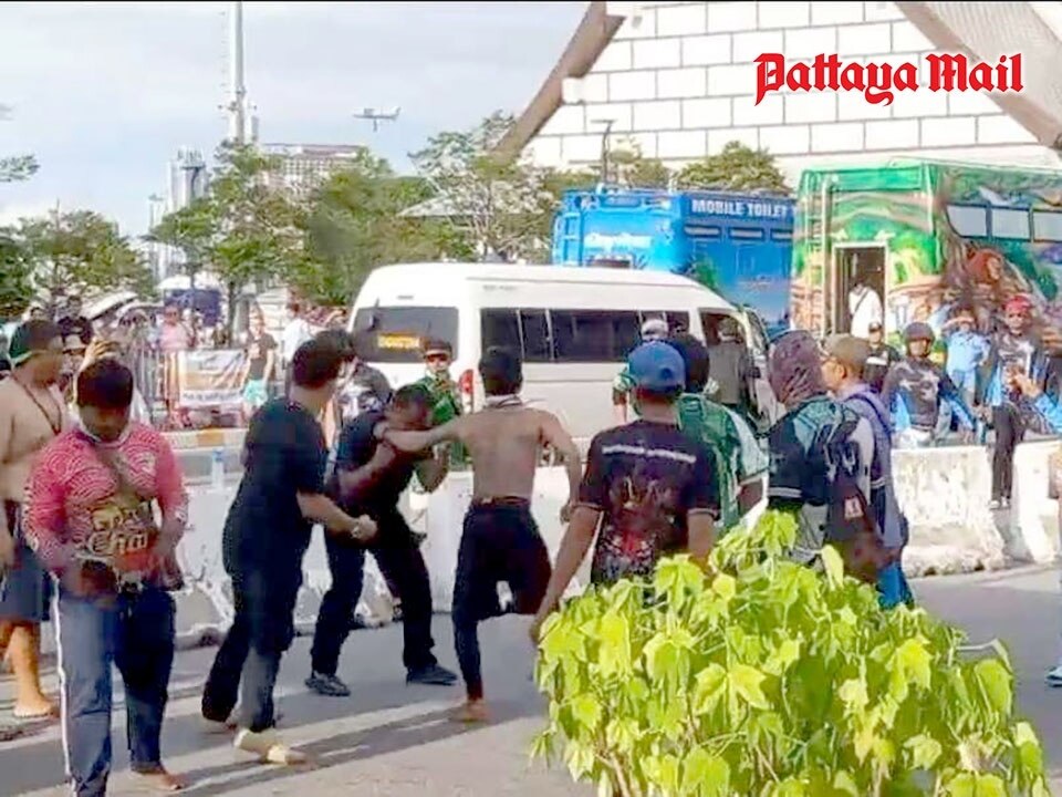 Bürgermeister ergreift Maßnahmen zur Wiederherstellung von Ruhe und Ordnung an den Stränden von Pattaya-Jomtien