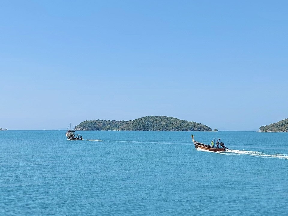 Der &quot;Cape Beach&quot; in Phang-Nga, der als &quot;Malediven Thailands&quot; bezeichnet wird, zieht an den Wochenenden Touristen an