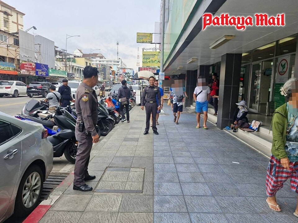 Gesetz zum Parken auf dem Bürgersteig scheitert kläglich: Motorräder und wilder Verkehr plagen Pattaya