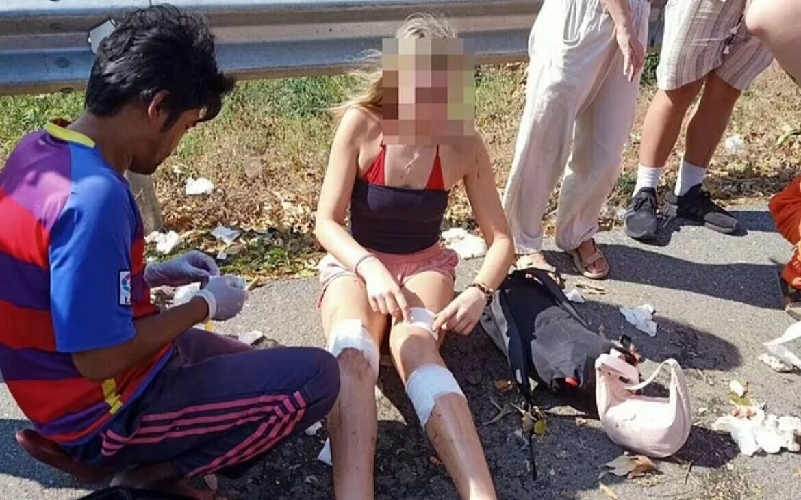 Heftige speedboot kollision in thailand chaos fuer britische touristen video