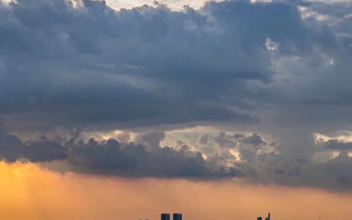 Das meteorologische amt warnt dass das wetter weiterhin heiss sei thailand in vielen gebieten