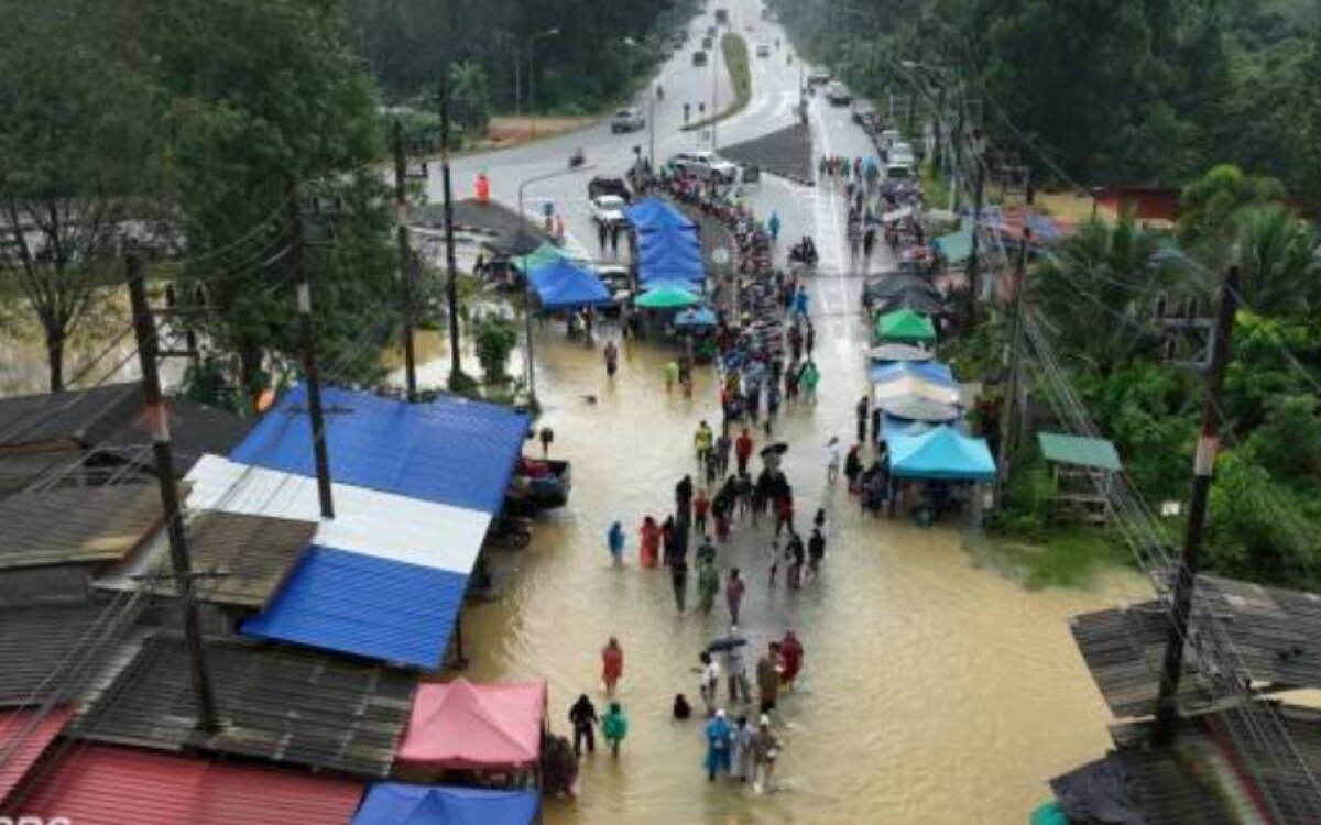 Acht bezirke in pattani zu katastrophengebieten erklaert da sich die ueberschwemmungen verschlimmern