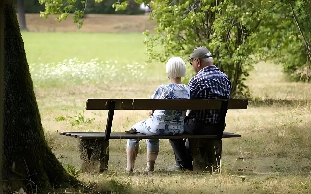 Achtung 7 online gefahren fuer rentner so werden senioren von betruegern getaeuscht