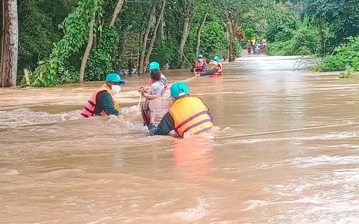 Alarmbereitschaft in 31 provinzen thailands sturzfluten und erdrutsche drohen