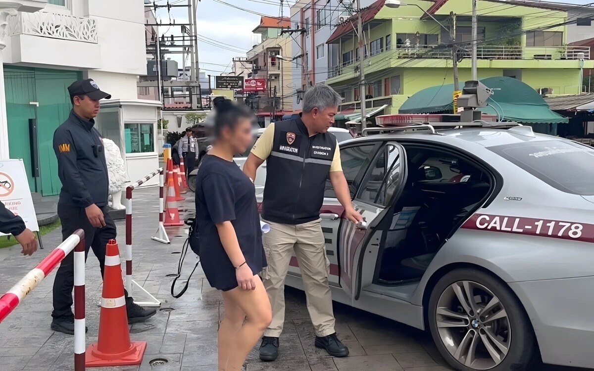 Ausländische Frau in Pattaya verhaftet: Visa überzogen und Menschenhandel im Fokus