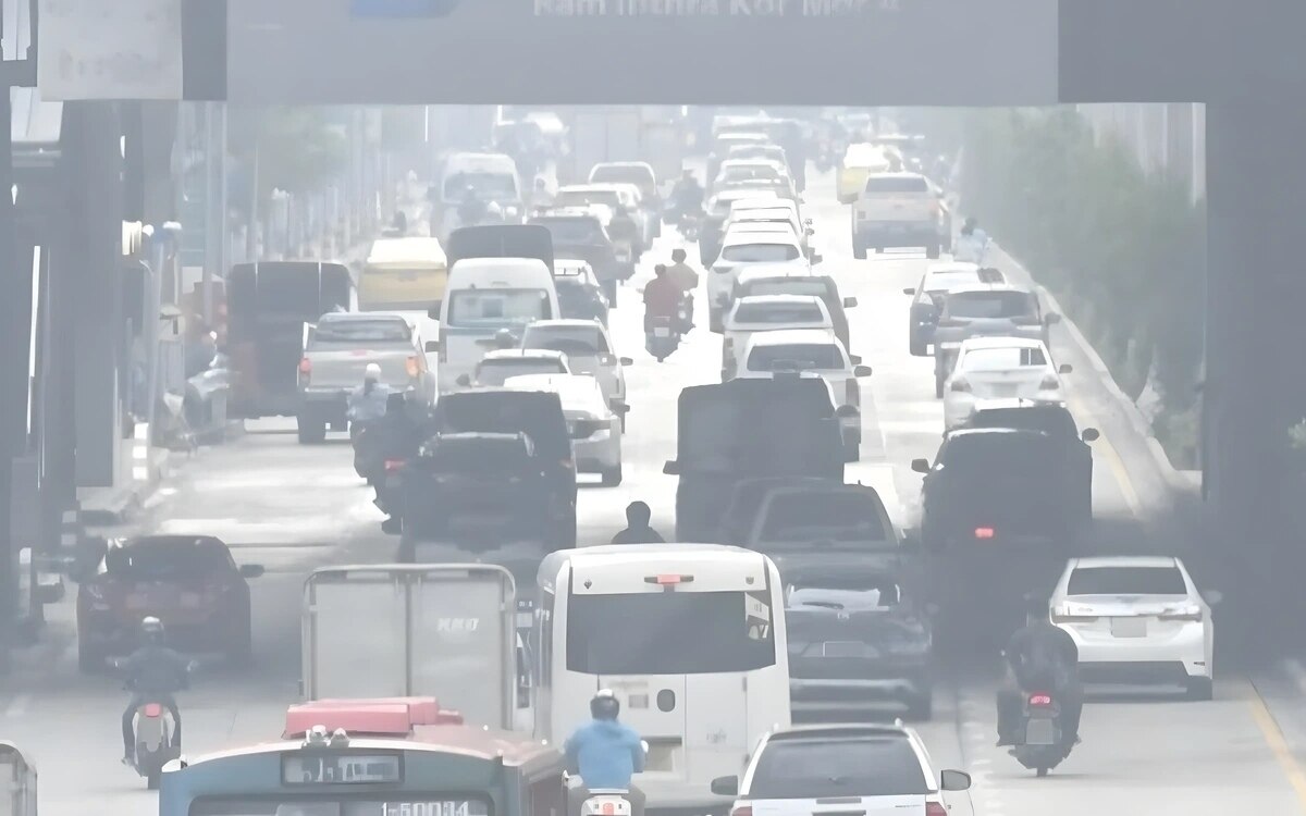 Bangkok versinkt im Smog: PM2,5-Werte schießen durch die Decke - Experten raten zu Schutzmaßnahmen