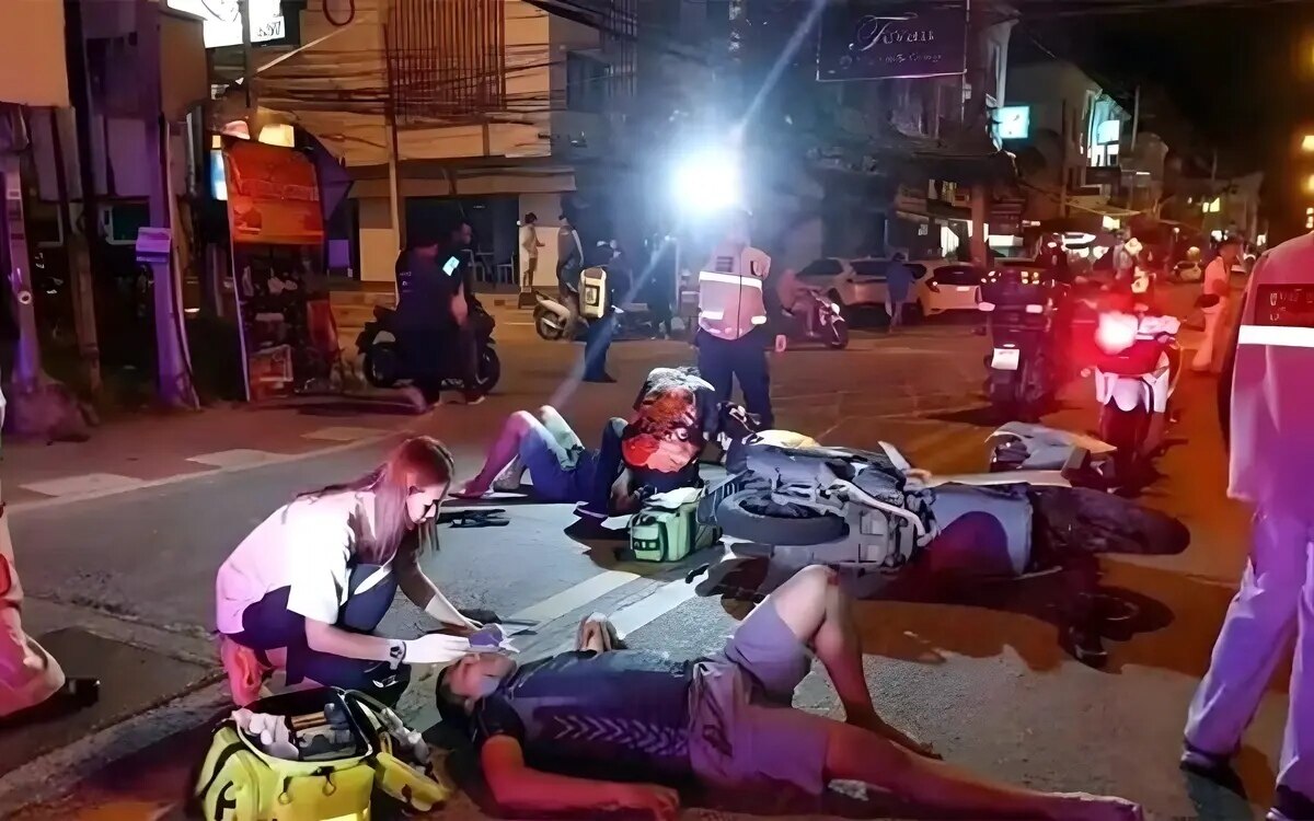 Betrunkener biker in jomtien auslaendische touristen schwer verletzt