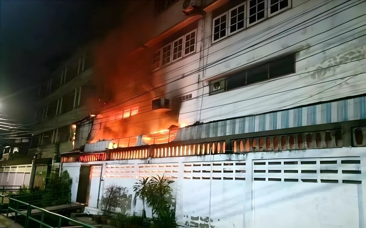 Brand in motorradgeschaeft in bangkok familie wird nachts von explosionen geweckt eine tote