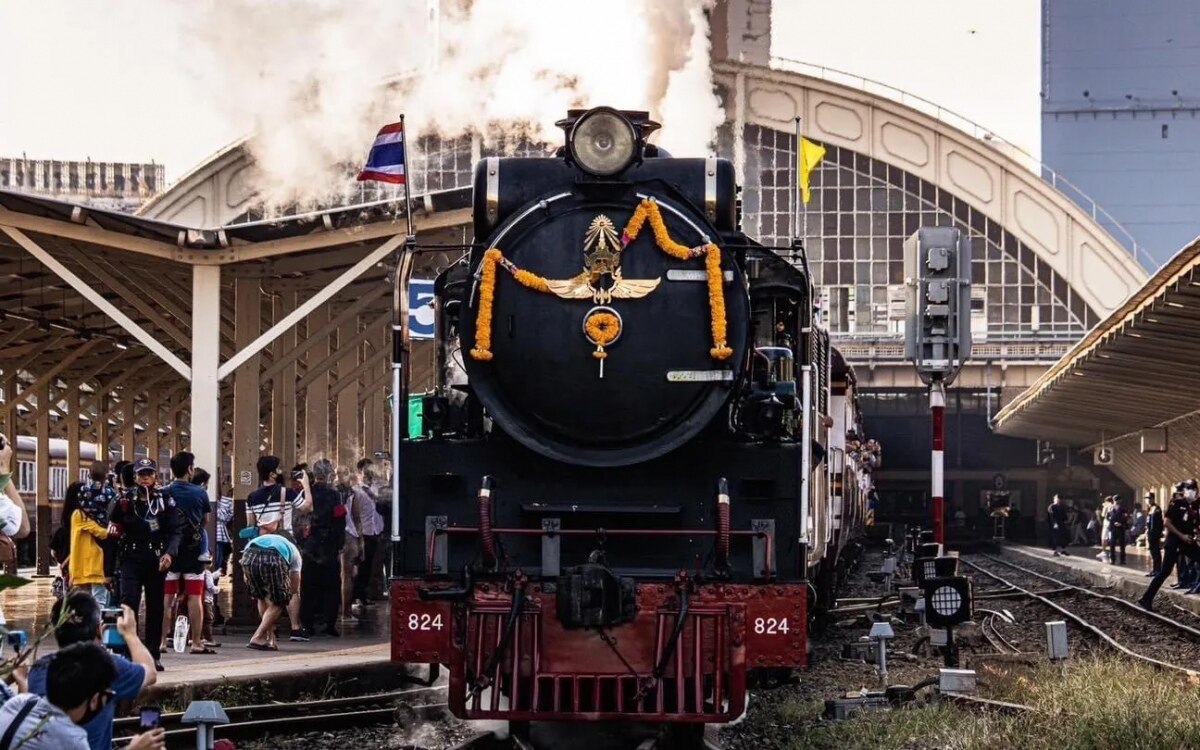 Buchungen fuer dampfzugfahrt bangkok ayutthaya anlaesslich der geburt der thailaendischen eisenbahn