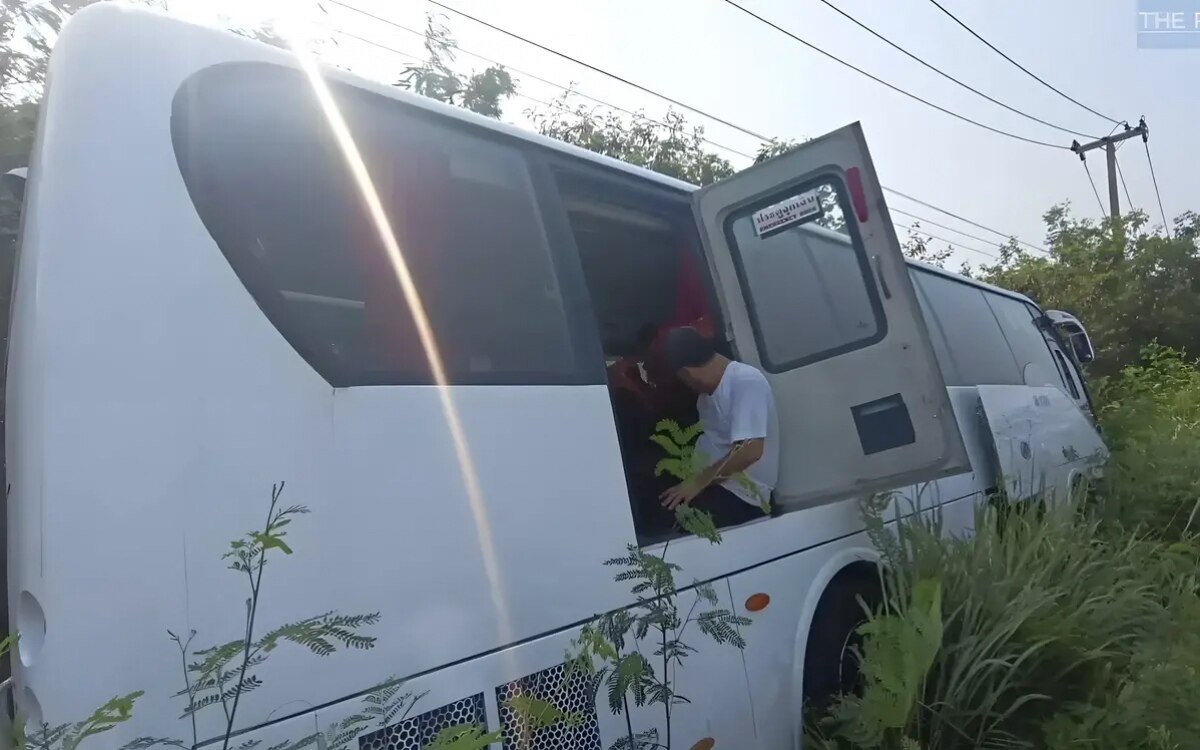 Busfahrer schlaeft am steuer ein chinesischer touristenbus verunglueckt