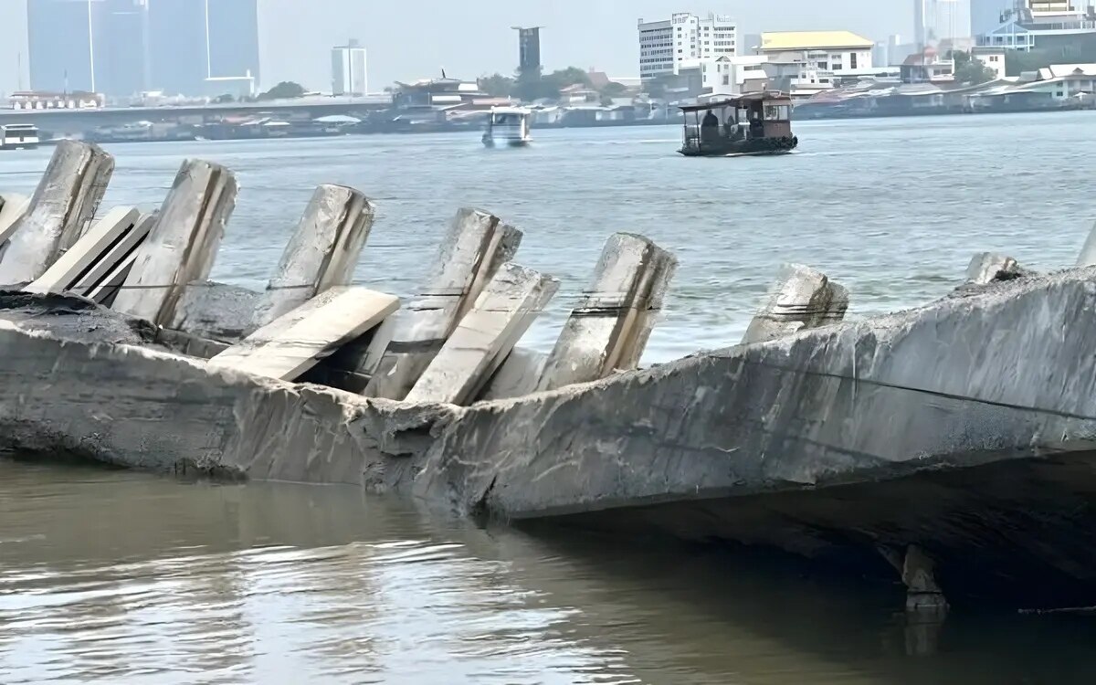 Chao phraya damm eingestuerzt panik im bezirk bang kruai