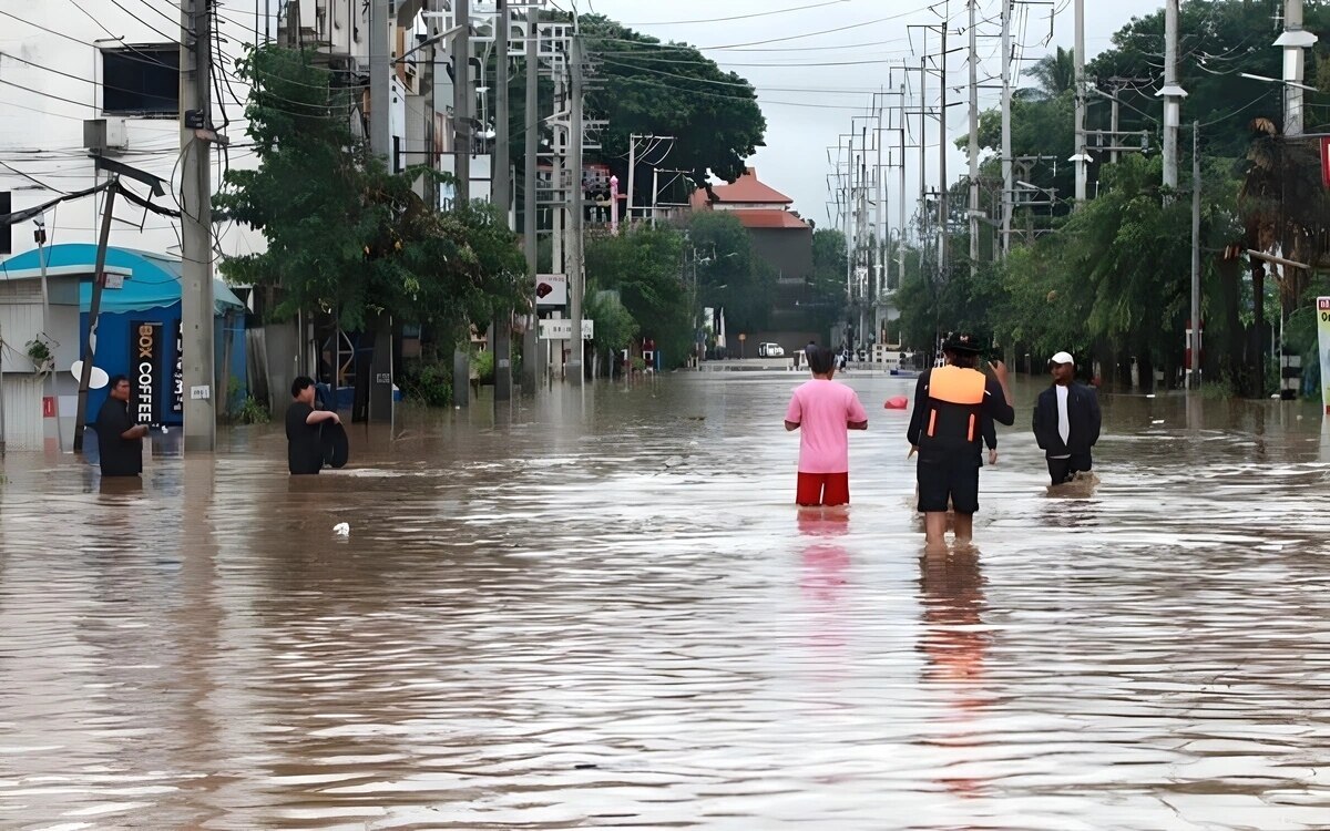 Chiang mai leidet unter ueberschwemmungen ein rueckgang des tourismus droht fuer die gesamte region