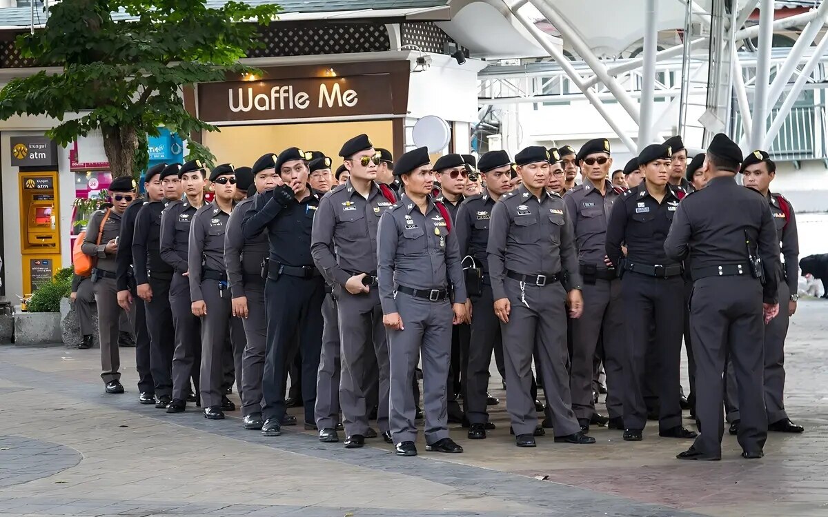 Crackdown arbeiten in thailand ohne arbeitserlaubnis knap 1200 auslaender festgenommen