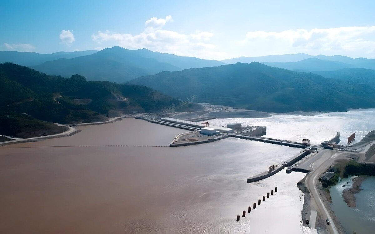 Der Ausbau von Staudämmen in Laos: Umwelt- und soziale Auswirkungen des Xayaburi- Staudamms und die Zukunft am Mekong