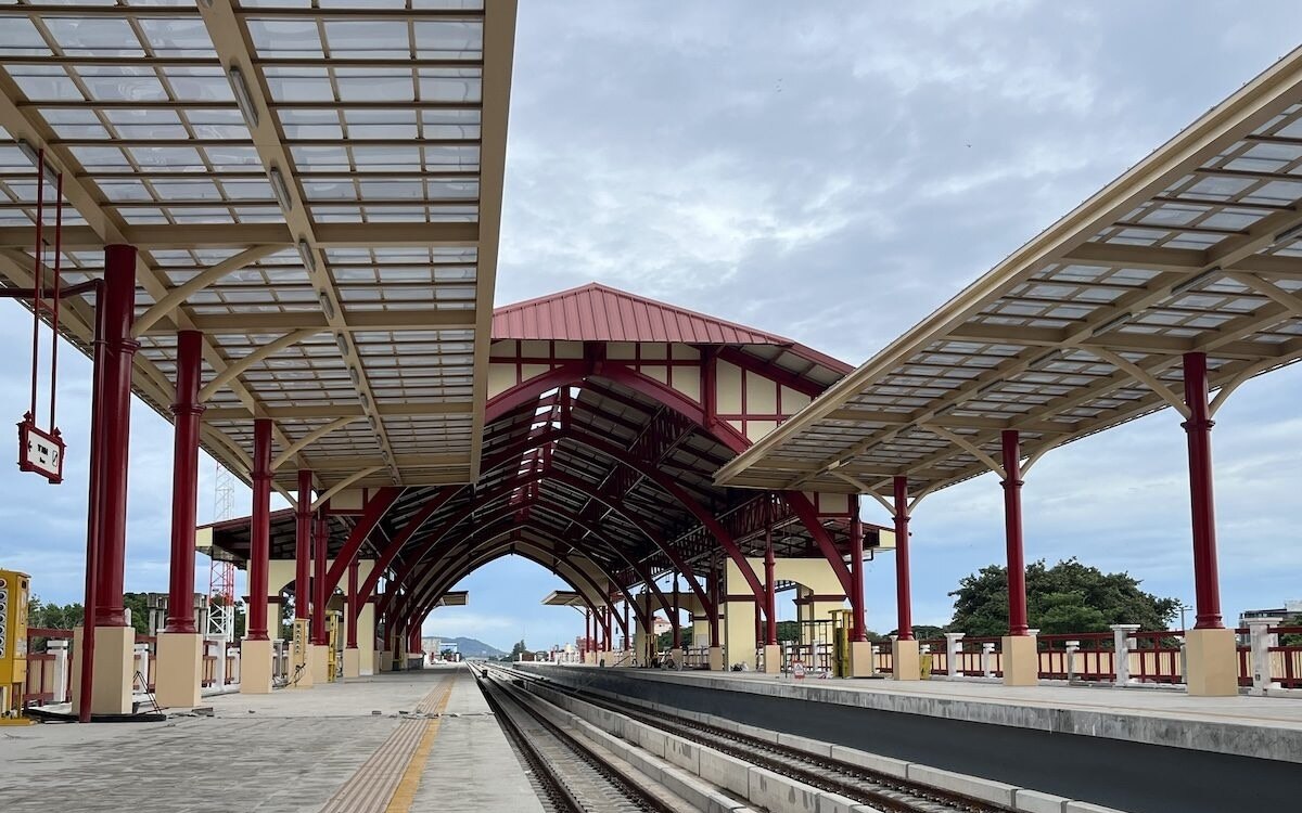 Der neue, erhöhte Bahnhof von Hua Hin wird am 11. Dezember eröffnet