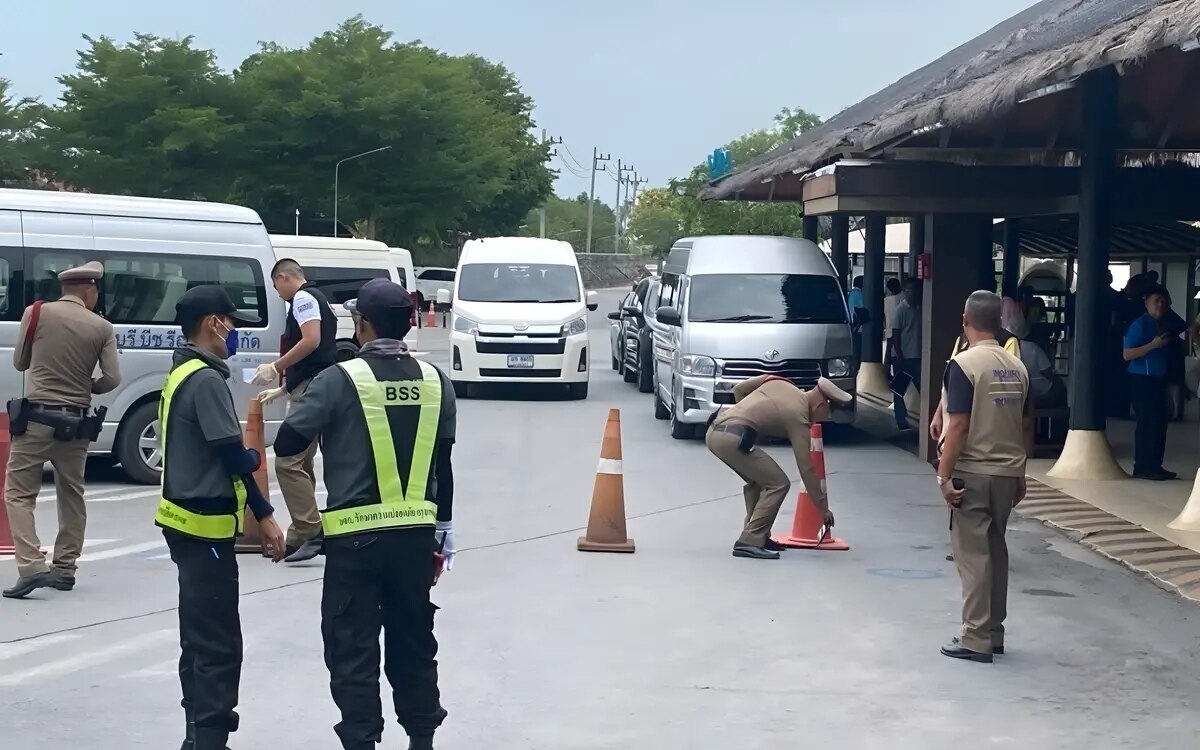 Drama am flughafen samui minibusfahrer schiesst auf grab fahrer touristen unter schock