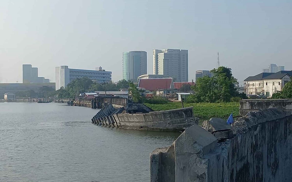 Einsturz eines dammes in nonthaburi loest warnung aus