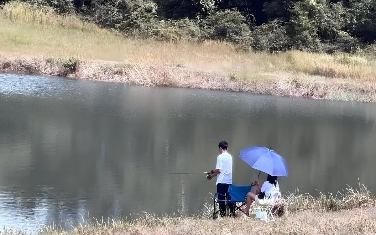 Empörung über Touristen: Illegaler Fischfang im Khao Yai Nationalpark aufgedeckt!