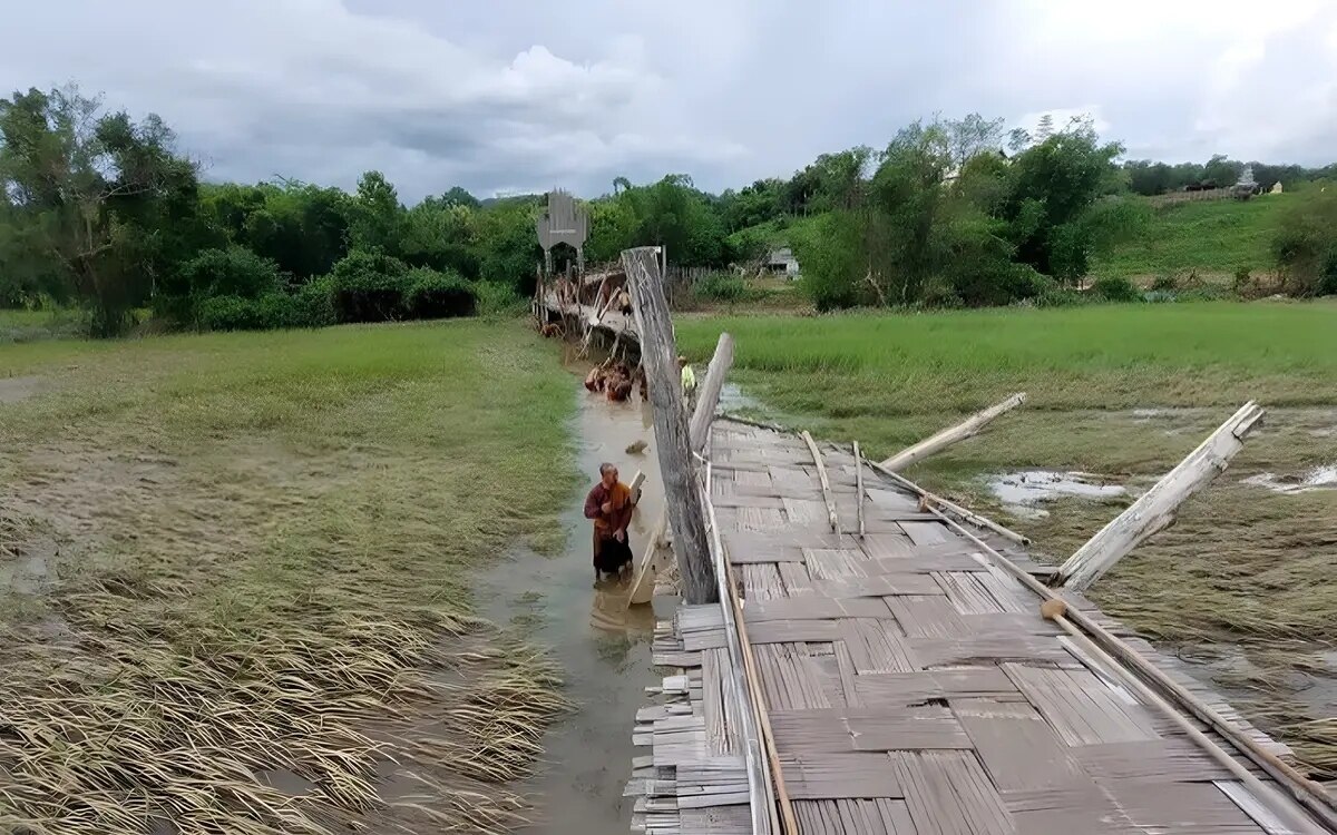 Erdrutsche und ueberschwemmungen beschaedigen hunderte von haeusern in mae hong son