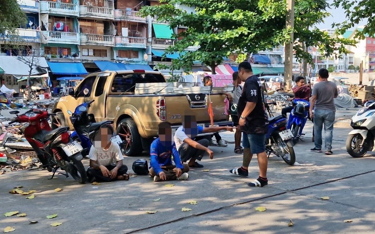 Erneute razzia gegen drogenaktivitaeten in pattayas soi jomtien 3 polizei verhaftet mehrere