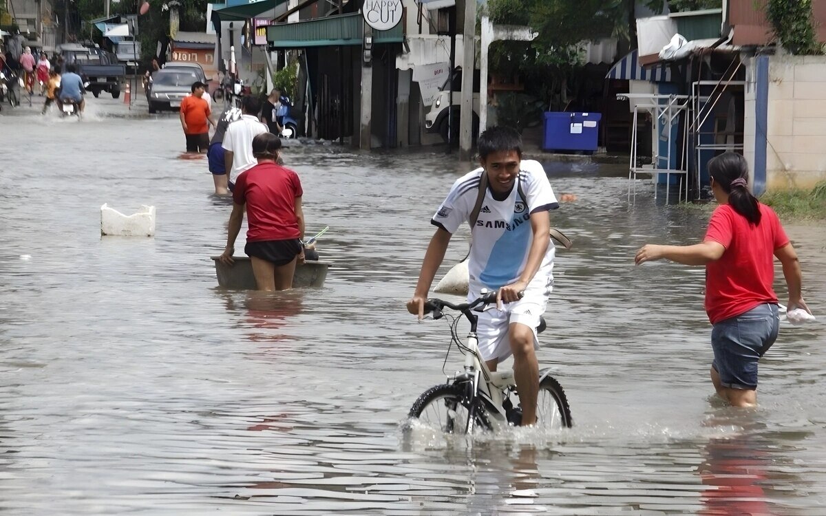 Erneute Überschwemmungen in Chiang Mai: Unternehmen kämpfen gegen steigende Wasserstände