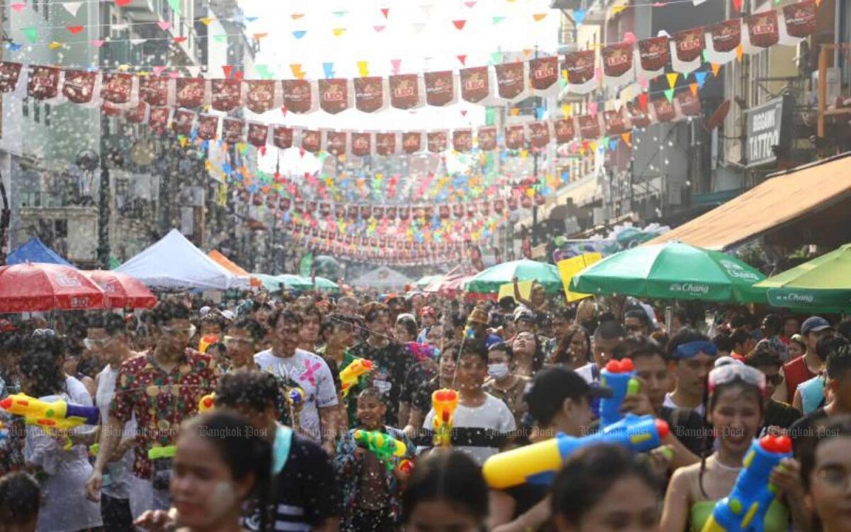 Fuenf tage urlaub fuer das songkran fest