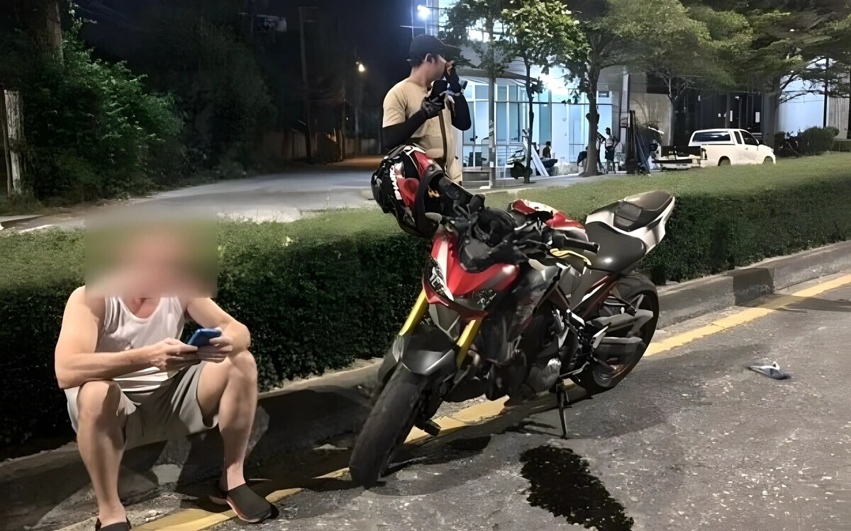 Gefaehrlicher motorausfall in pattaya betrunkener fussgaenger von britischem biker angefahren