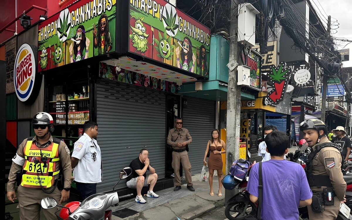 Gewalttat thailaendischer mann raubt britischen tourist 62 aus beute 3 baht goldarmband