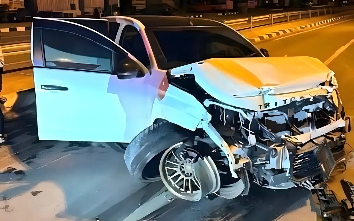 Großes Glück im Unglück: Sechsköpfige Familie überlebt schweren Unfall in brandneuem Pickup bei der Erstfahrt (Video)