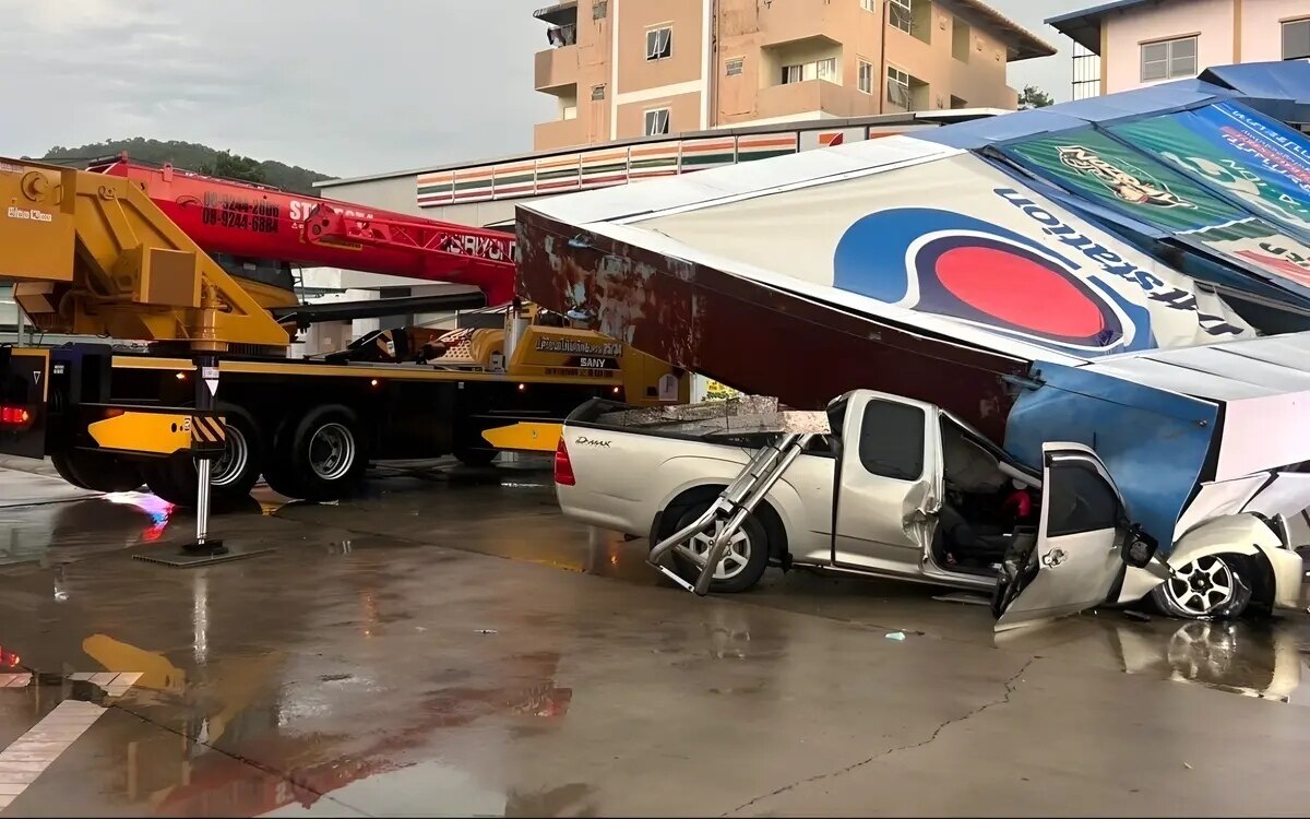 Grosses tanksaeulenschild zerquetscht pickup und fordert 1 todesopfer in si racha