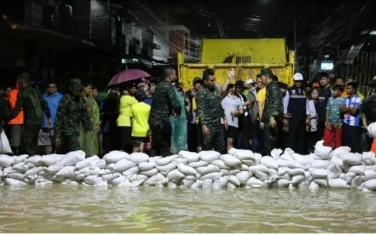 Hat yai in hoechster alarmbereitschaft wegen hochwassergefahr zur roten zone erklaert aktuelle