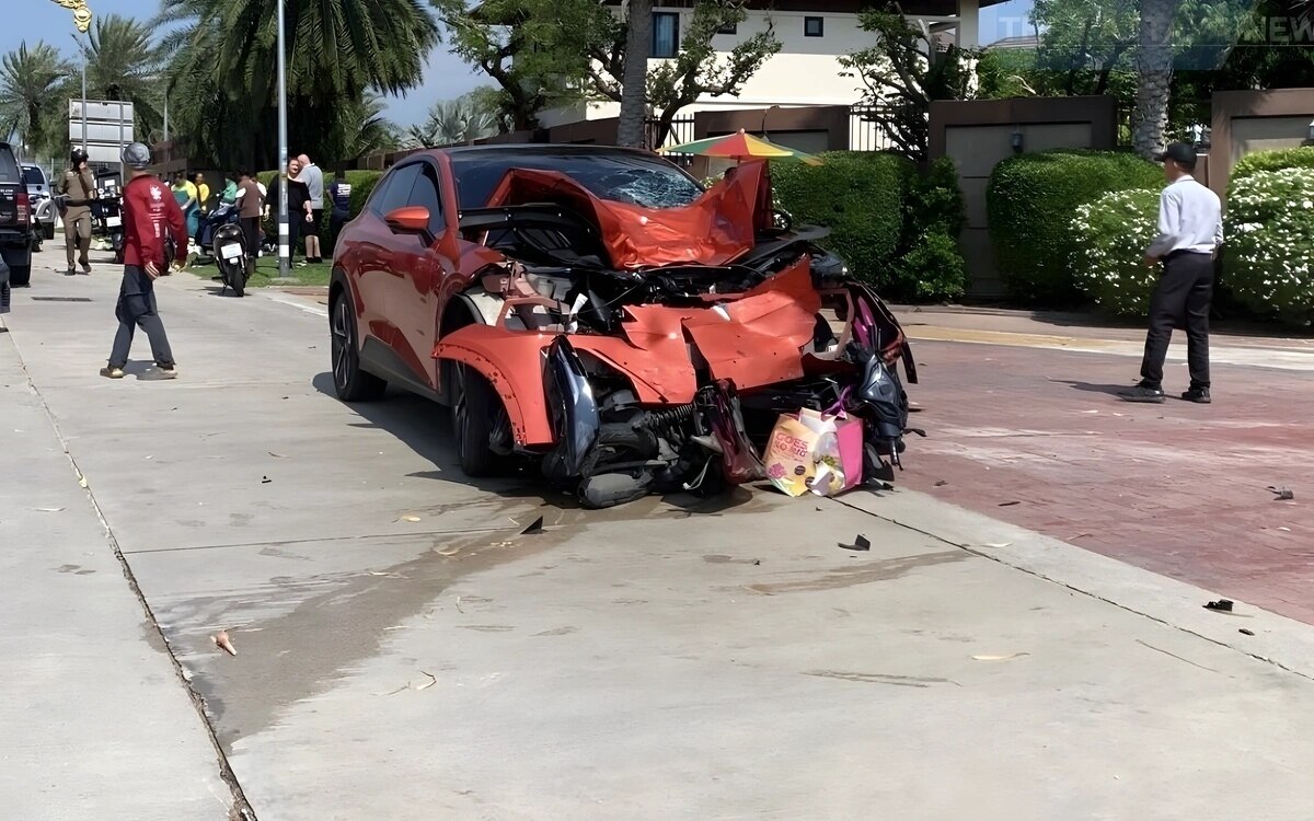 Heftiger verkehrsunfall in pattaya beifahrer stirbt fahrer bei kollision mit auslaendischem