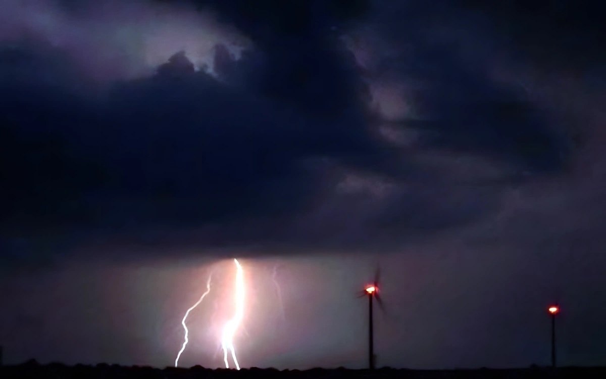 Heutige wetterbedingungen meteorologische abteilung warnt vor monsuntiefen in 25 provinzen