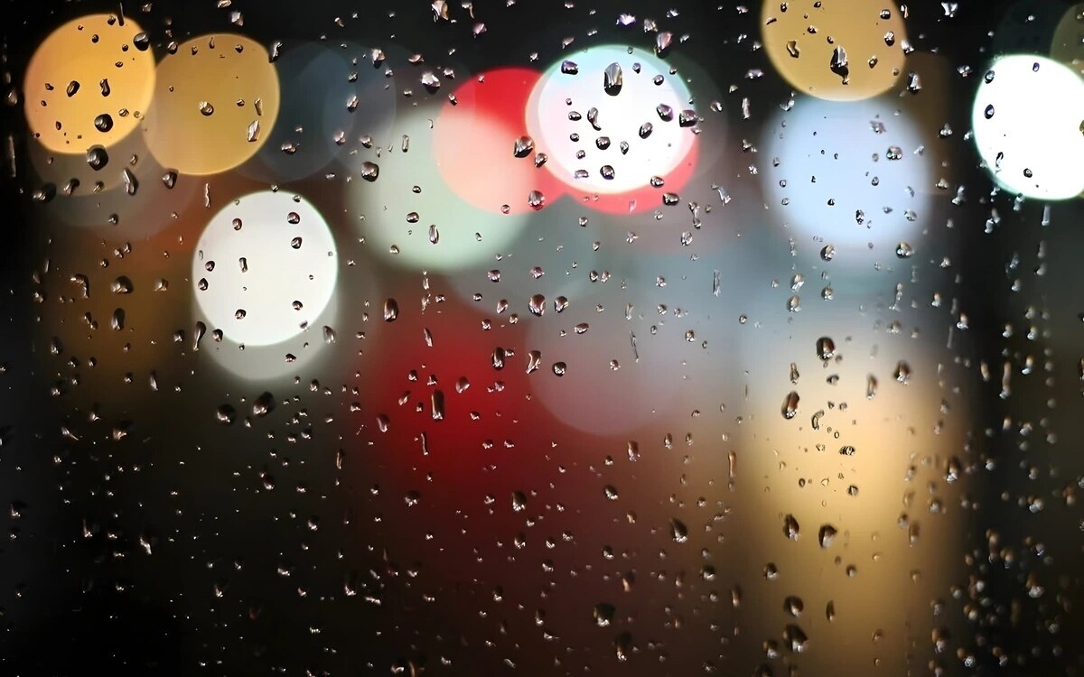 Heutige wetterbedingungen starker regen im norden nordosten und im unterbezirk angst vor sturzfluten