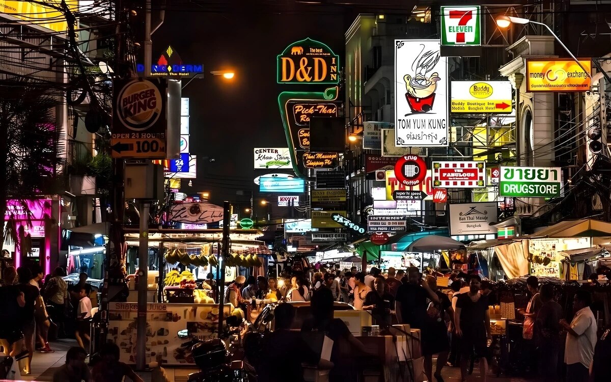 Khao san road geraet in bedraengnis da europaeische touristen mit buchungen zoegern video