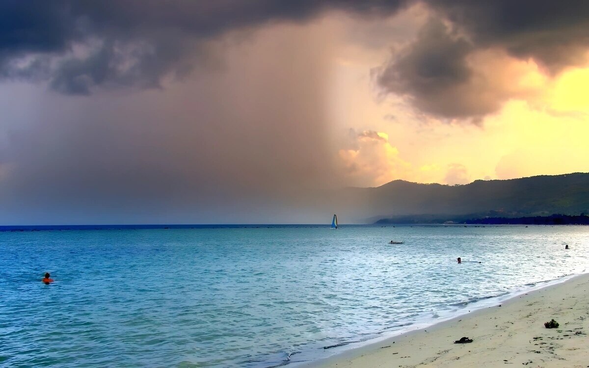 Koh Samui: Stürmische Wetterbedingungen legen Touristenattraktionen lahm